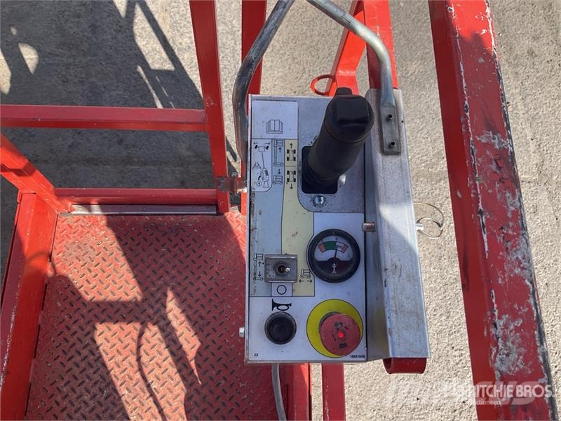 SkyJack SJ16 Vertikalne radne podizne platforme