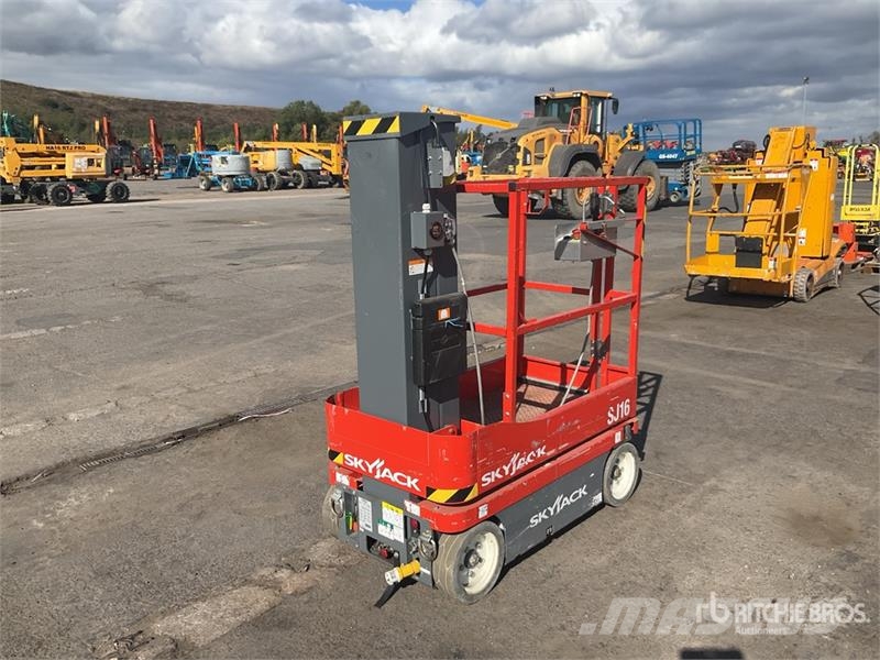 SkyJack SJ16 Vertikalne radne podizne platforme