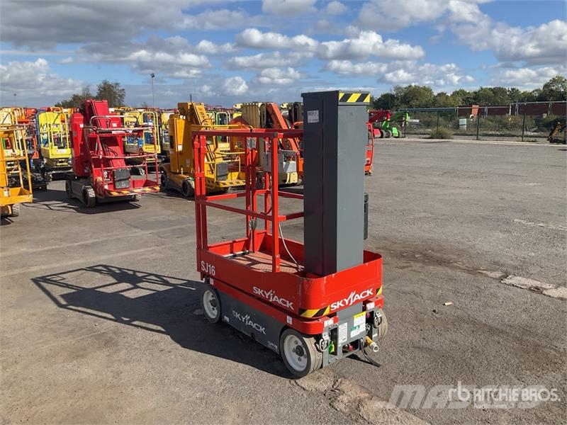 SkyJack SJ16 Vertikalne radne podizne platforme
