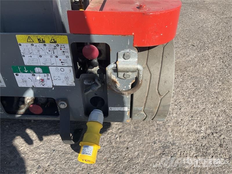 SkyJack SJ16 Vertikalne radne podizne platforme
