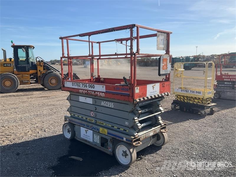 SkyJack SJ4632 Electric Scissor Lift Šķerveida pacēlāji