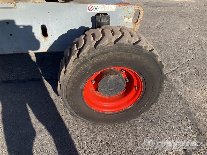 SkyJack SJ46AJ Strēles pacēlāji
