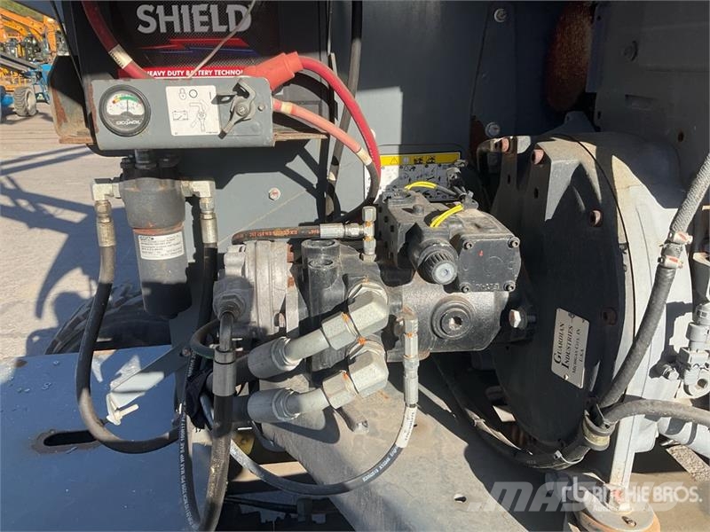 SkyJack SJ46AJ Strēles pacēlāji