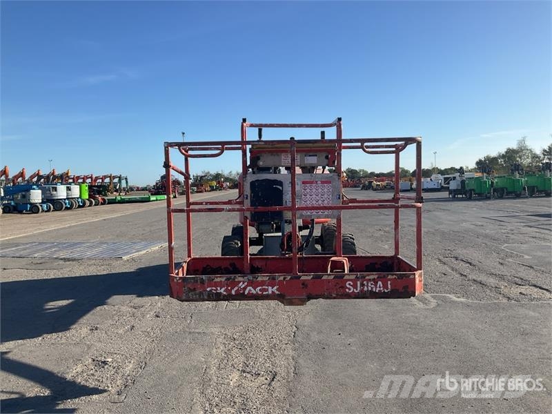 SkyJack SJ46AJ Strēles pacēlāji