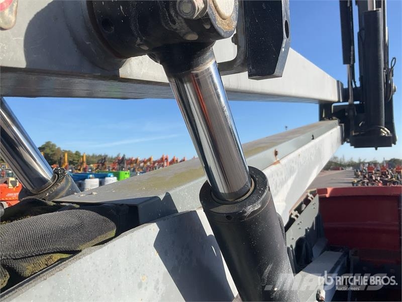 SkyJack SJ46AJ Strēles pacēlāji