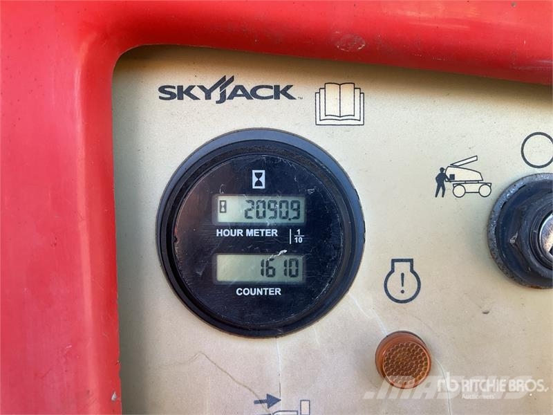 SkyJack SJ46AJ Strēles pacēlāji
