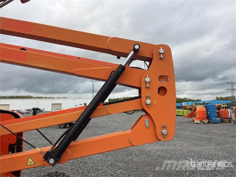 SkyJack SJ46AJ 4WD Diesel Articulating Boom Lift Kuukulkijat