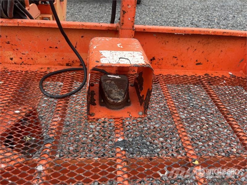 SkyJack SJ46AJ 4WD Diesel Articulating Boom Lift Kuukulkijat