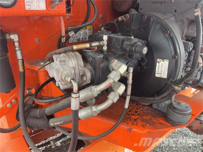 SkyJack SJ46AJ 4WD Diesel Articulating Boom Lift Kuukulkijat