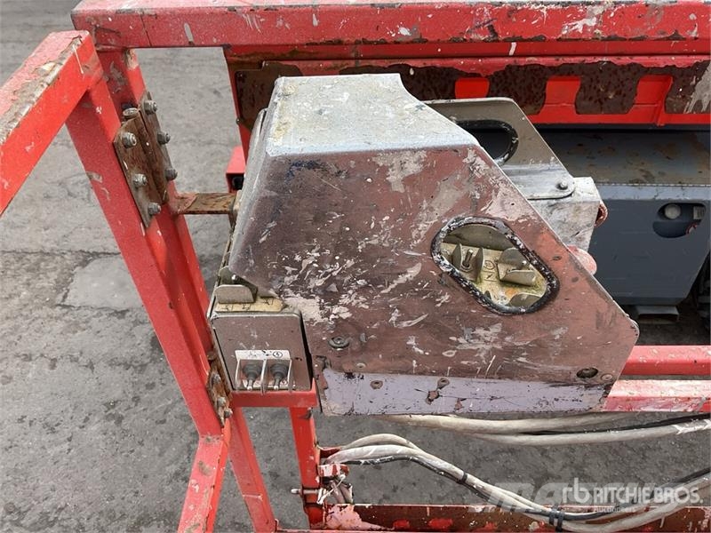 SkyJack SJ6826 RT Škaraste platforme