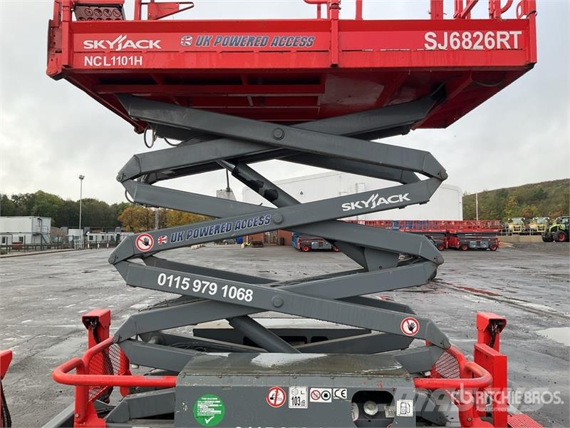 SkyJack SJ6826 RT Scissor lifts