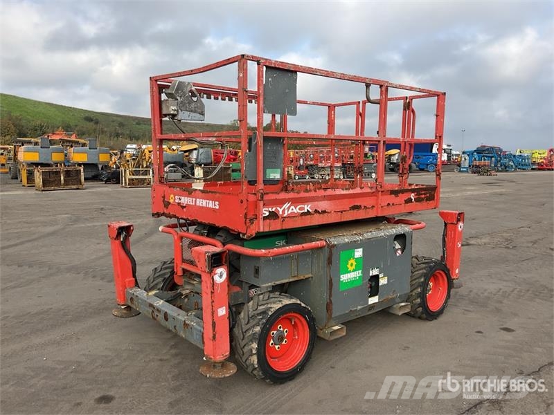 SkyJack SJ6826 RT Škaraste platforme