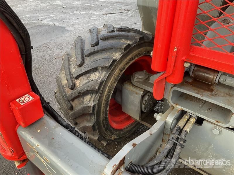 SkyJack SJ6826 RT Scissor lifts