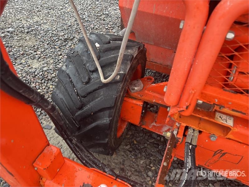 SkyJack SJ6832 Škarjaste dvižne ploščadi