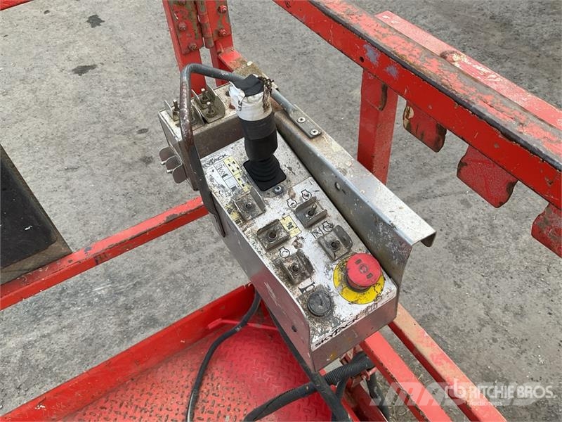 SkyJack SJ6832 4x4 Diesel Scissor Lift Schaarhoogwerkers