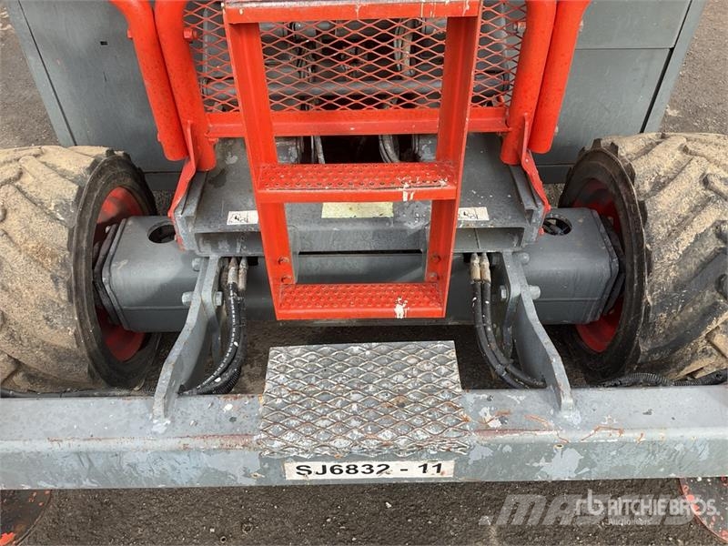 SkyJack SJ6832 4x4 Diesel Scissor Lift Scissor lifts
