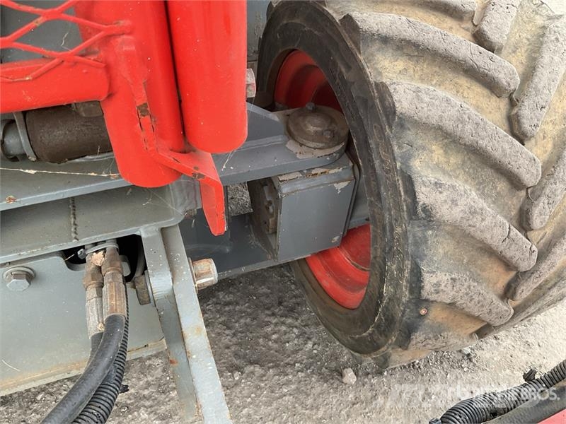 SkyJack SJ6832 4x4 Diesel Scissor Lift Schaarhoogwerkers