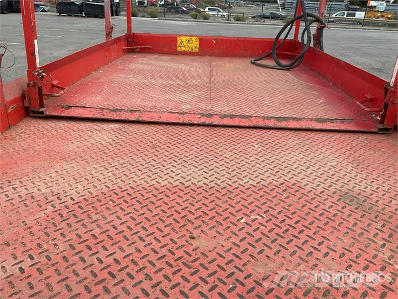 SkyJack SJ6832 4x4 Diesel Scissor Lift Schaarhoogwerkers