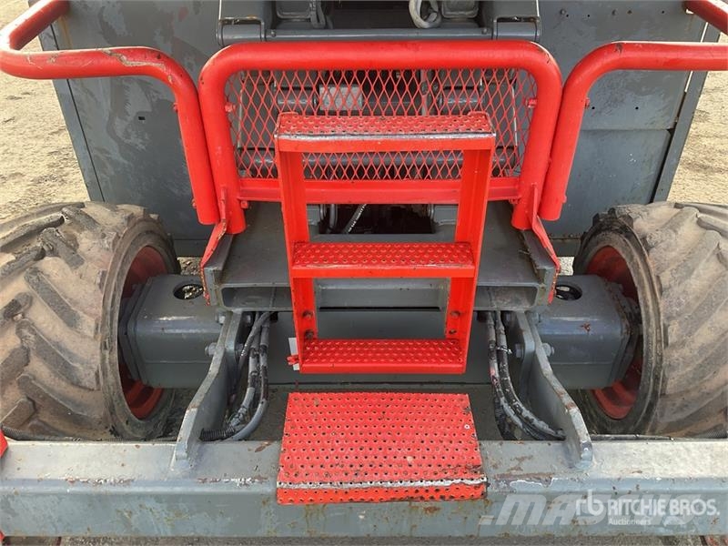 SkyJack SJ6832 4x4 Diesel Scissor Lift Ollós emelők