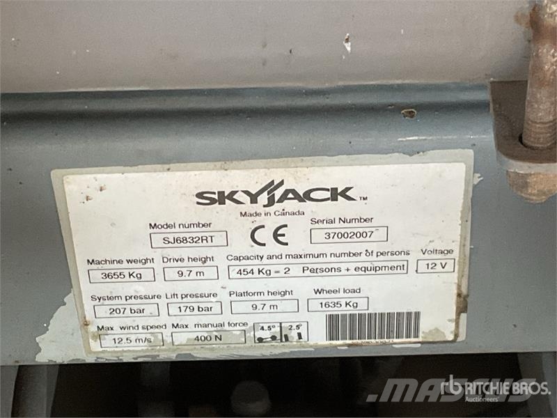 SkyJack SJ6832 4x4 Diesel Scissor Lift Schaarhoogwerkers