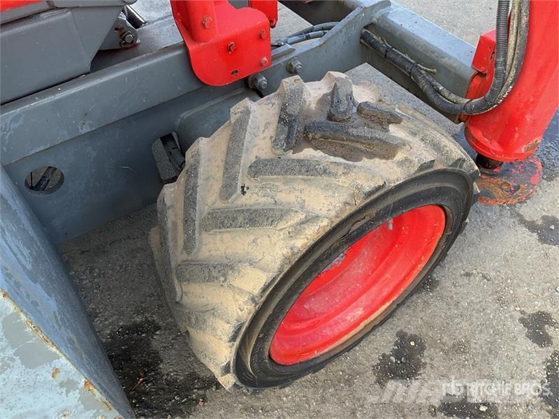 SkyJack SJ6832 4x4 Diesel Scissor Lift Ollós emelők