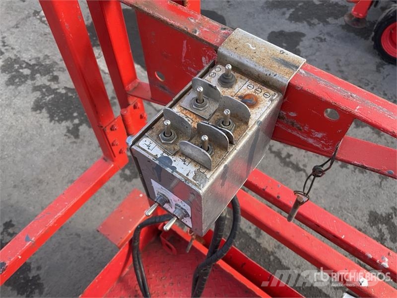 SkyJack SJ6832 4x4 Diesel Scissor Lift Scissor lifts