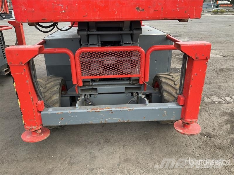 SkyJack SJ6832 4x4 Diesel Scissor Lift Schaarhoogwerkers