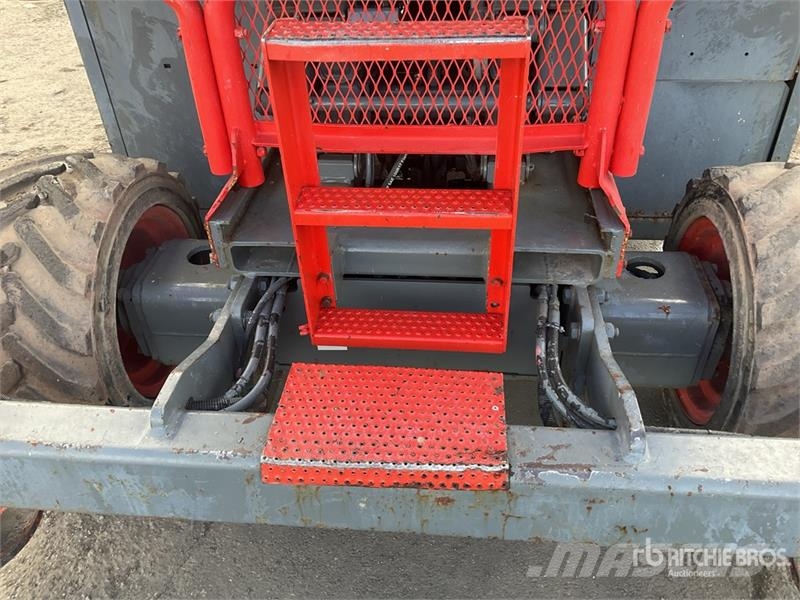 SkyJack SJ6832 4x4 Diesel Scissor Lift Ollós emelők