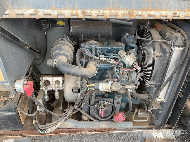 SkyJack SJ6832 RT رافعات مقصية الشكل