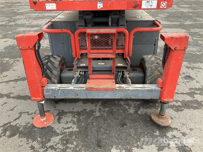 SkyJack SJ6832 RT Saxlifte