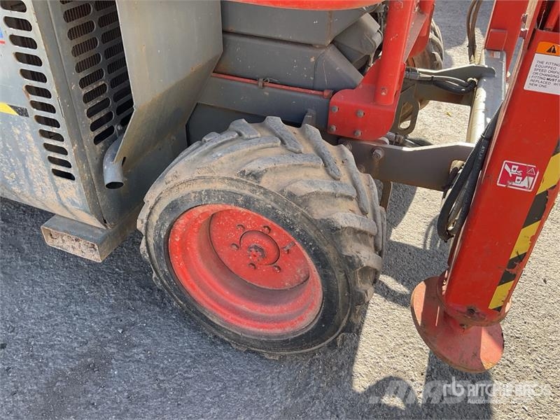 SkyJack SJ6832 RT Piattaforme a pantografo