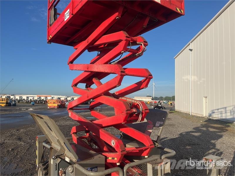 SkyJack SJ6832 RT Piattaforme a pantografo