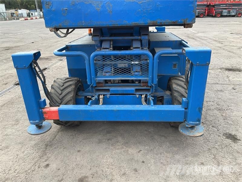 SkyJack SJ6832 RT Schaarhoogwerkers