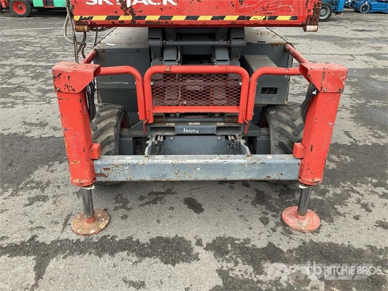 SkyJack SJ6832 RT Saxlifte