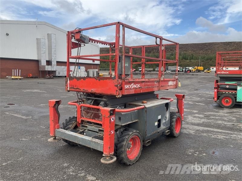 SkyJack SJ6832 RT Makazaste platforme