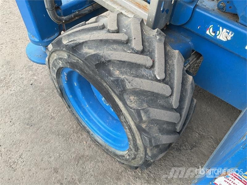 SkyJack SJ6832 RT Schaarhoogwerkers