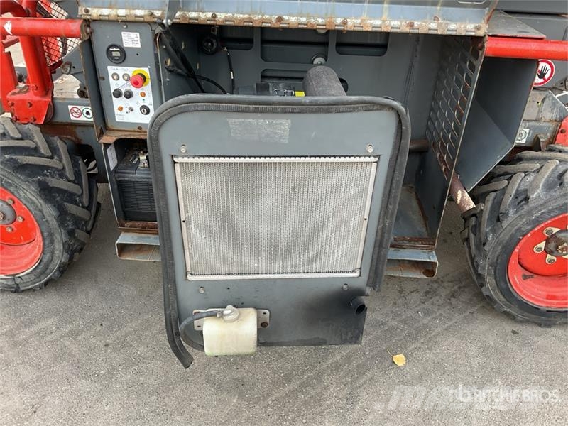 SkyJack SJ6832 RT Škaraste platforme