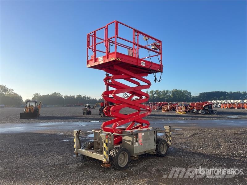 SkyJack SJ6832 RT Piattaforme a pantografo