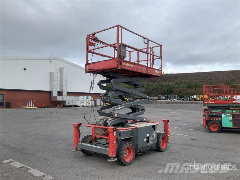 SkyJack SJ6832 RT Makazaste platforme