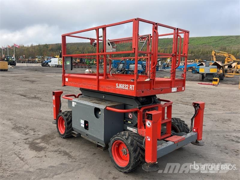 SkyJack SJ6832 RT Škaraste platforme