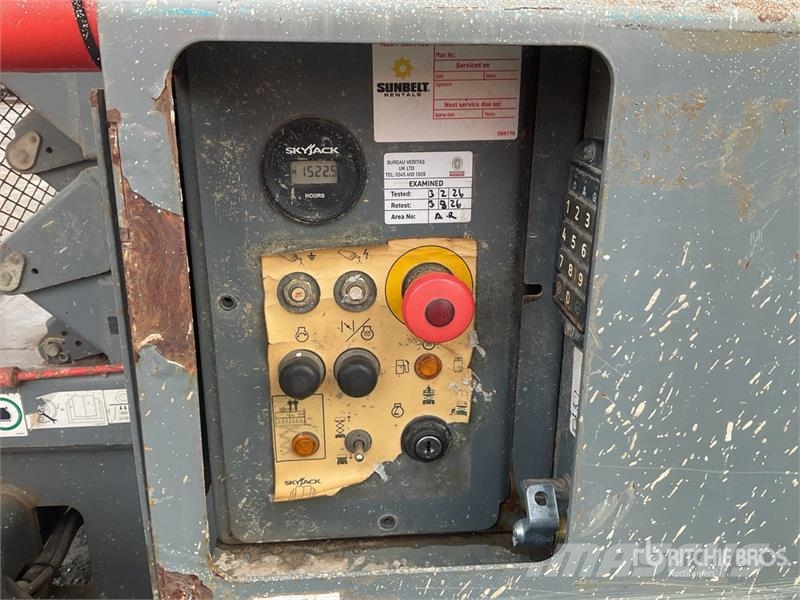 SkyJack SJ6832 RT Makazaste platforme