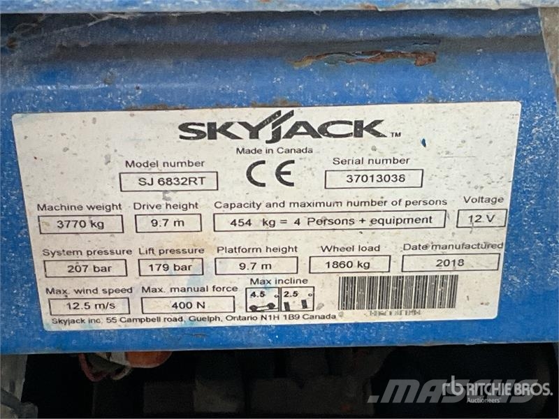 SkyJack SJ6832 RT Schaarhoogwerkers
