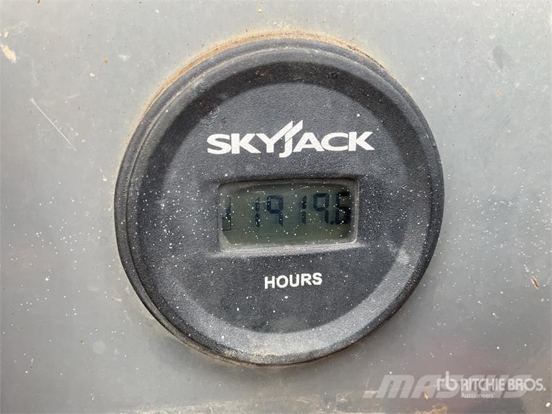 SkyJack SJ6832 RT Schaarhoogwerkers