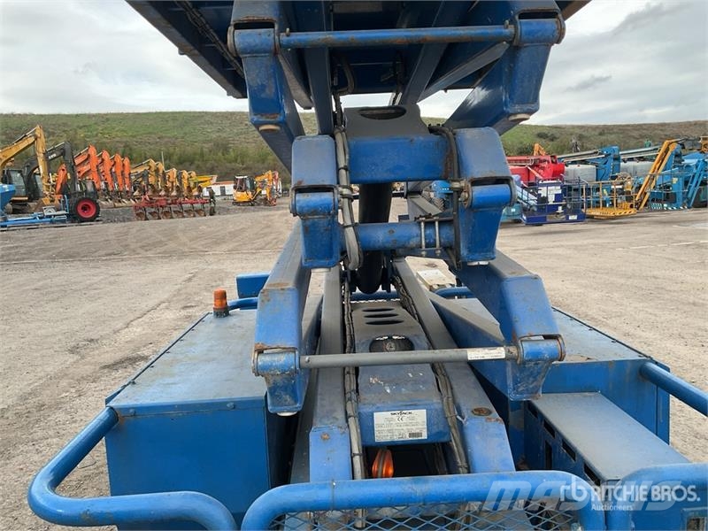 SkyJack SJ6832 RT Schaarhoogwerkers