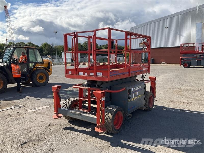 SkyJack SJ6832 RT Piattaforme a pantografo