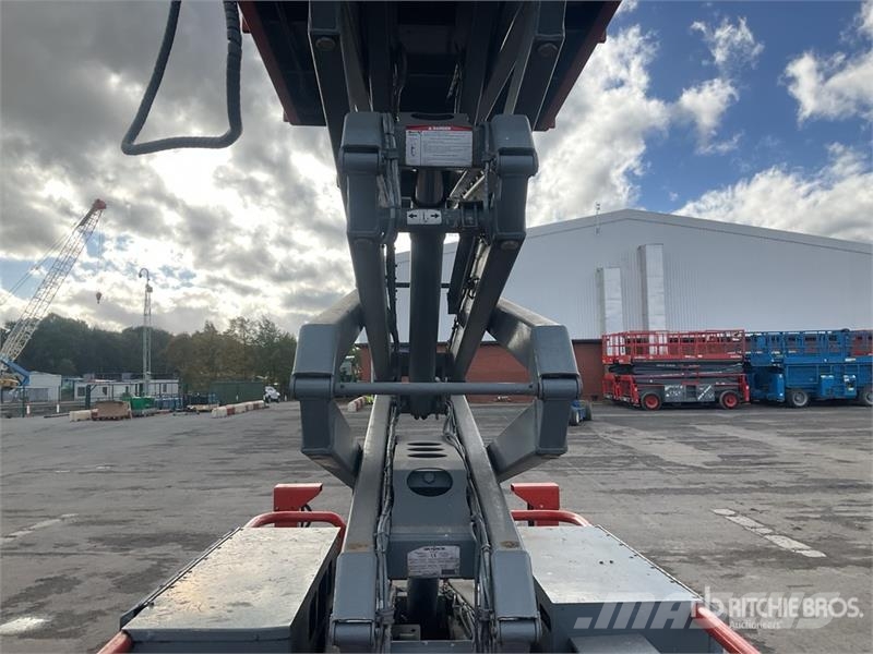 SkyJack SJ6832 RT Schaarhoogwerkers