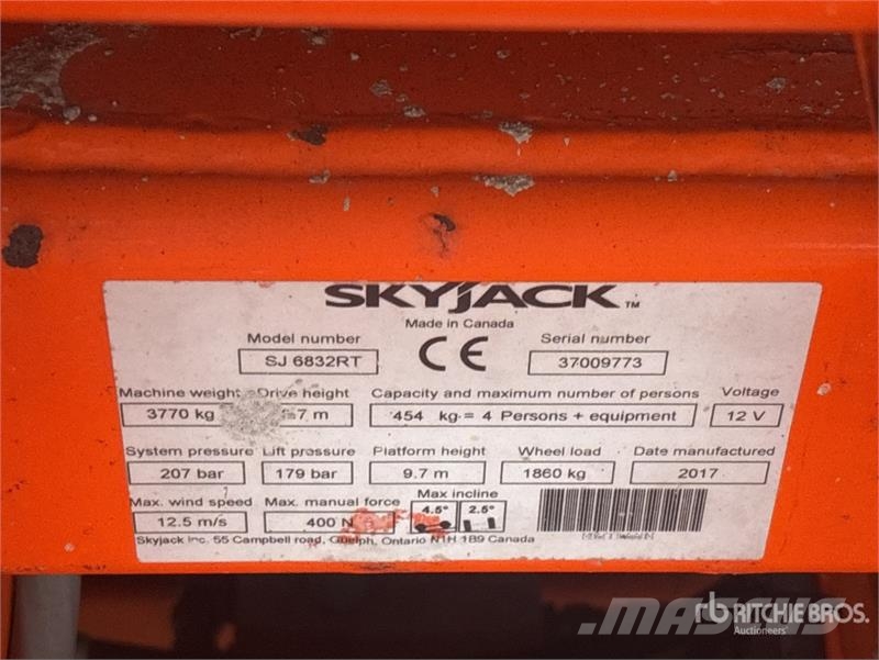 SkyJack SJ6832 RT Ollós emelők