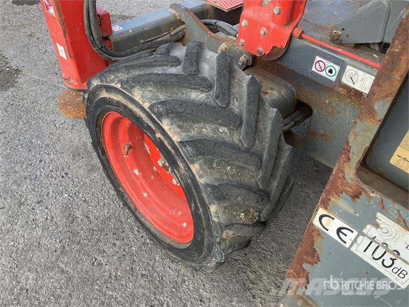 SkyJack SJ6832 RT رافعات مقصية الشكل