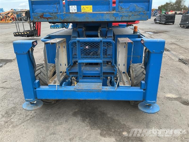 SkyJack SJ6832 RT Schaarhoogwerkers