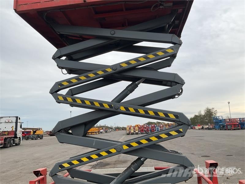 SkyJack SJ6832 RT Scissor lifts